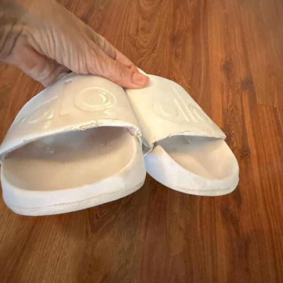 Alo white slides 9 sandals shoes - Picture 3 of 6